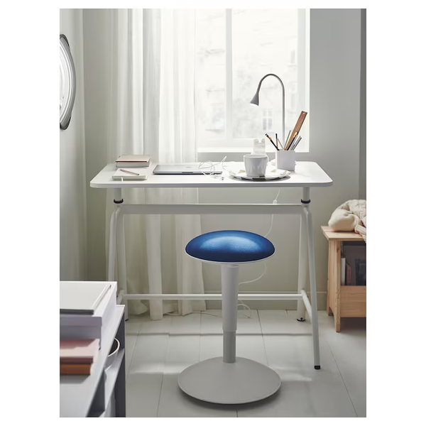 Комп'ютерний стіл з регулюванням висоти GLADHOJDEN / 304.939.39;білий;