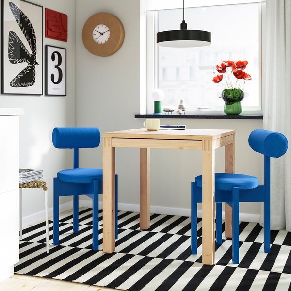 Стол и 2 стула, сосна/KnAbAck неоново-синего цвета, 70x70 см. IKEA PS 2026 / 896.343.91