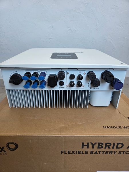 Система накопления энергии Fox ESS &mdash; однофазный гибридный инвертор 5kW+ аккумулятор 5,76kWh с BMS / H1-5.0-E-G2+EP6 Plus;